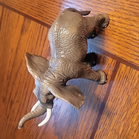 2006 ToyMajor Trading Co. Ltd. Elephant - Picture 2 of 14